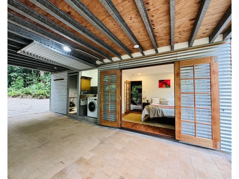13 Bicton Cl, Bingil Bay QLD 4852