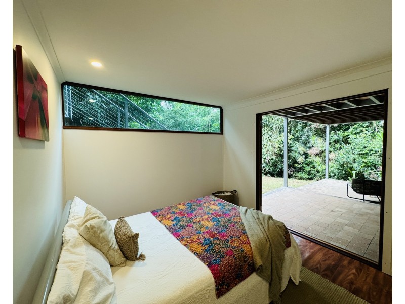 13 Bicton Cl, Bingil Bay QLD 4852