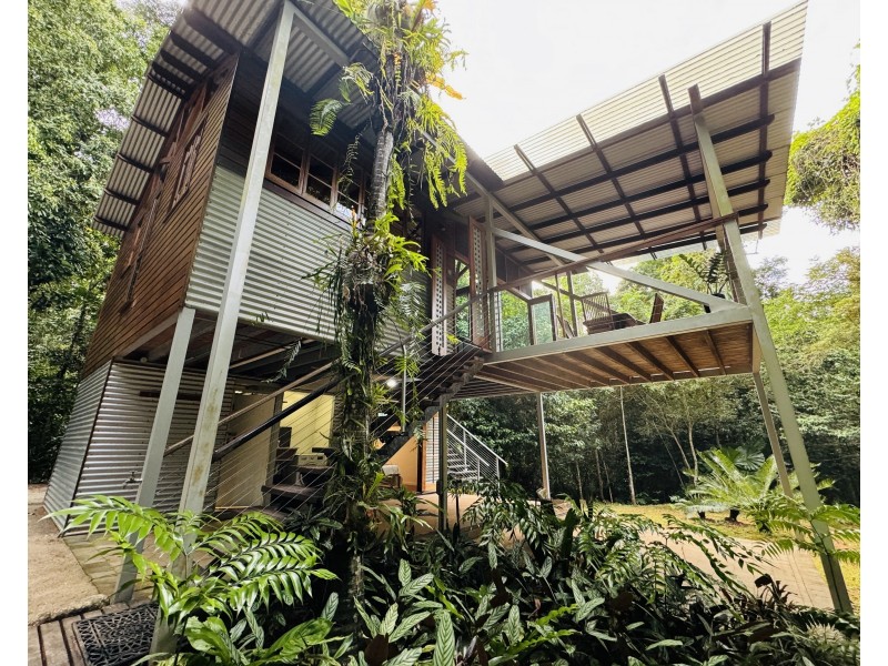 13 Bicton Cl, Bingil Bay QLD 4852