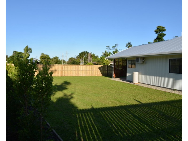 18 Casuarina Ave, Mission Beach QLD 4852