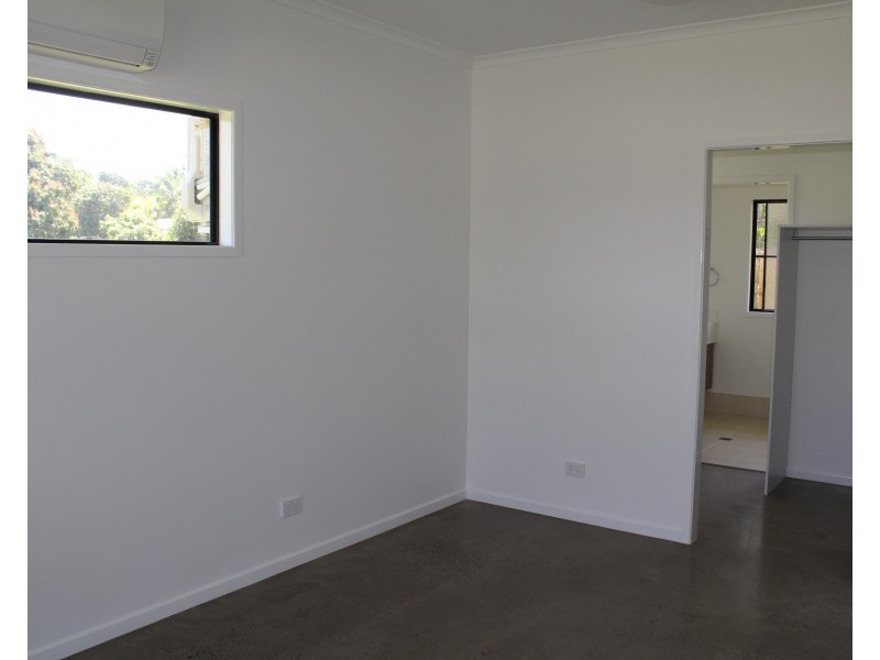 18 Casuarina Ave, Mission Beach QLD 4852