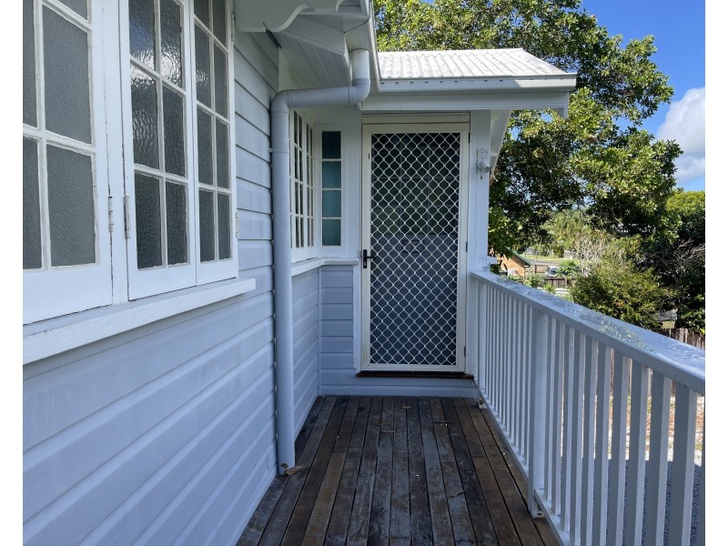 72 Holland St, Wongaling Beach QLD 4852