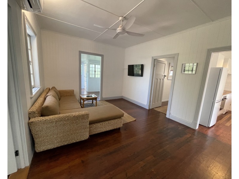 72 Holland St, Wongaling Beach QLD 4852