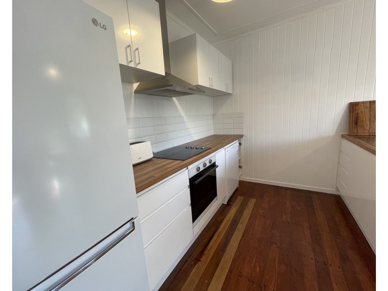 72 Holland St, Wongaling Beach QLD 4852