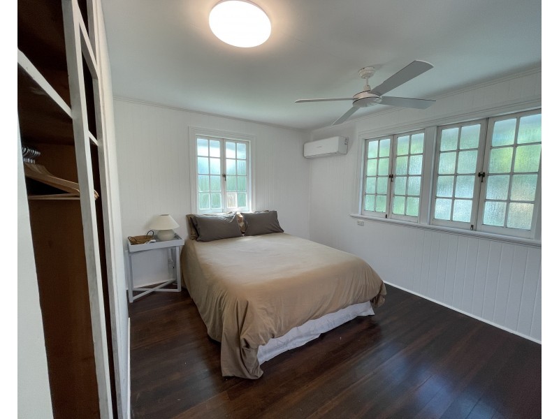 72 Holland St, Wongaling Beach QLD 4852