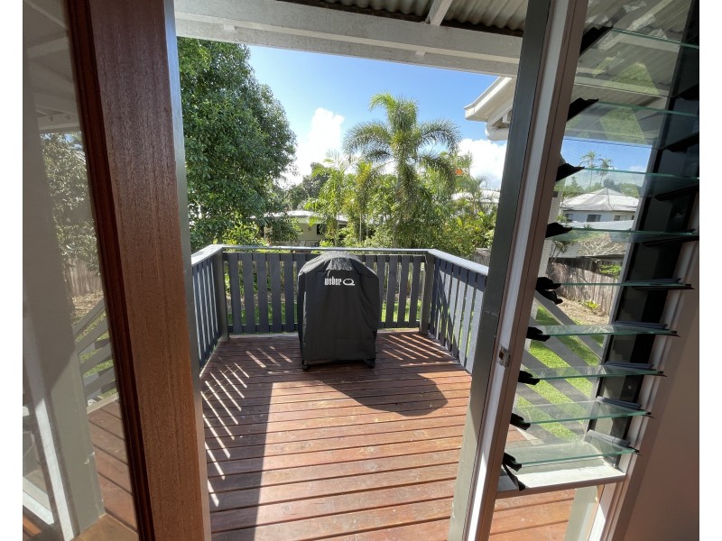 72 Holland St, Wongaling Beach QLD 4852