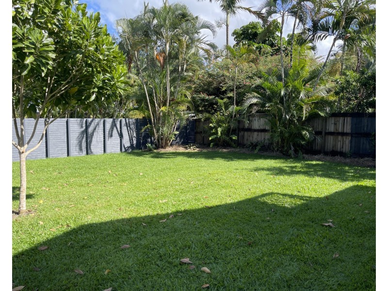 72 Holland St, Wongaling Beach QLD 4852