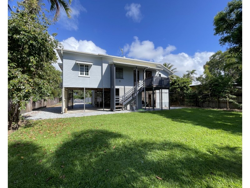 72 Holland St, Wongaling Beach QLD 4852