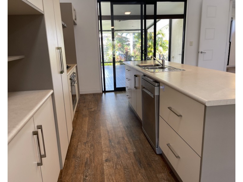 5 Heliconia Ct, South Mission Beach QLD 4852