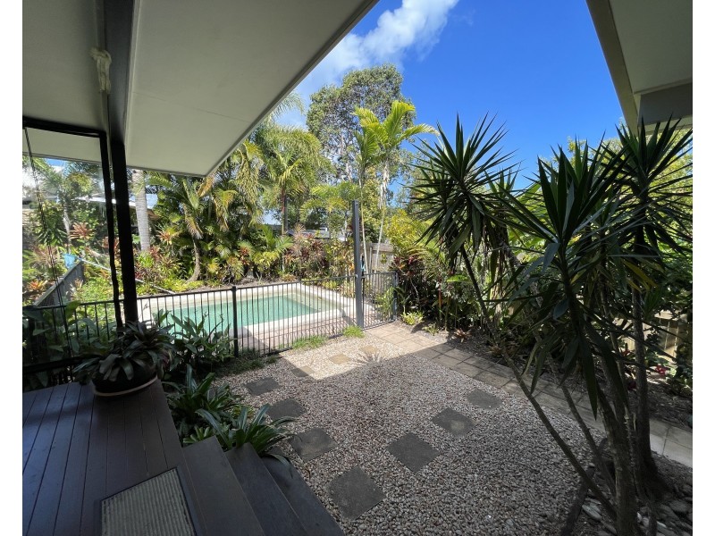 5 Heliconia Ct, South Mission Beach QLD 4852