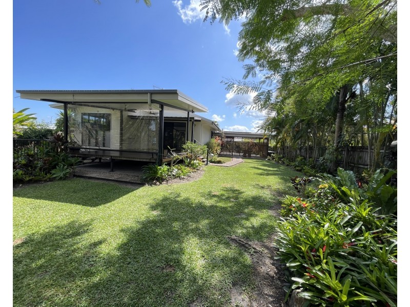 5 Heliconia Ct, South Mission Beach QLD 4852