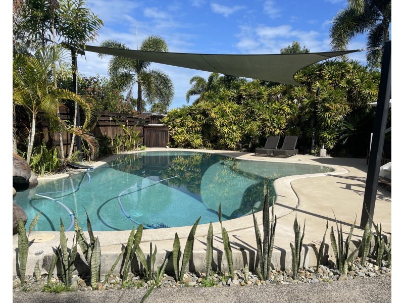 49 Holland St, Wongaling Beach QLD 4852