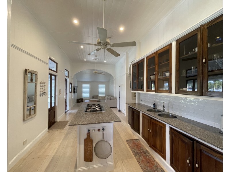 49 Holland St, Wongaling Beach QLD 4852