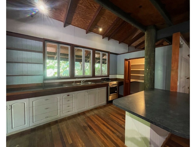 21 Bicton Cl, Bingil Bay QLD 4852