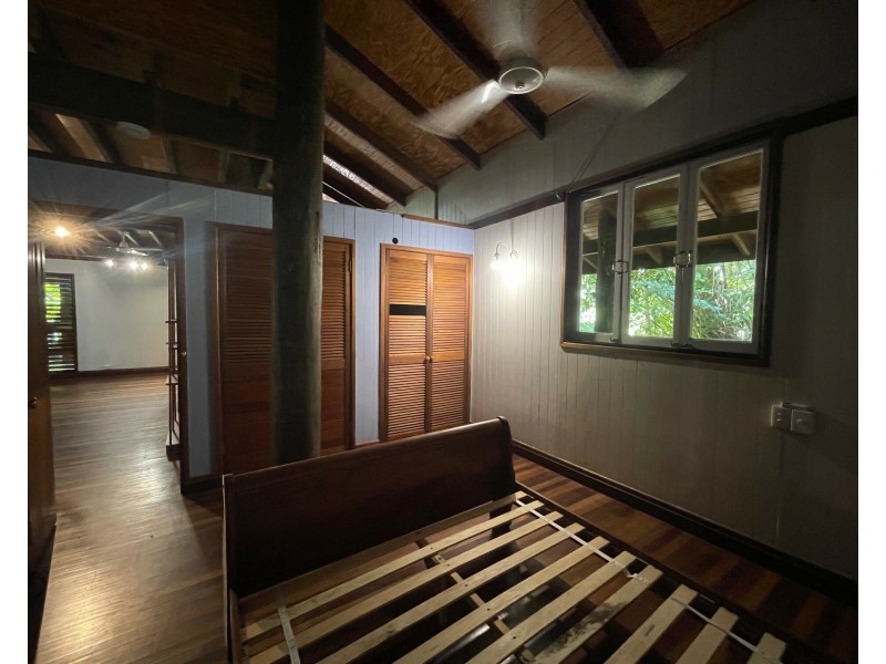 21 Bicton Cl, Bingil Bay QLD 4852