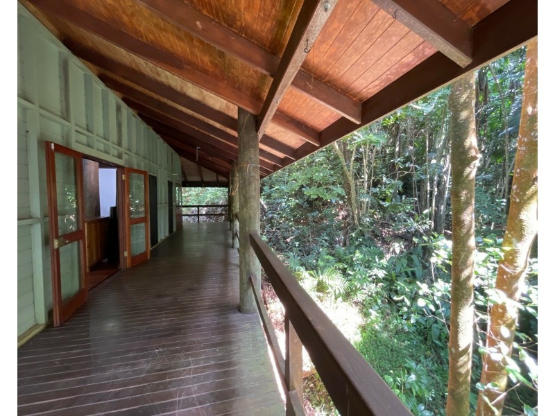 21 Bicton Cl, Bingil Bay QLD 4852