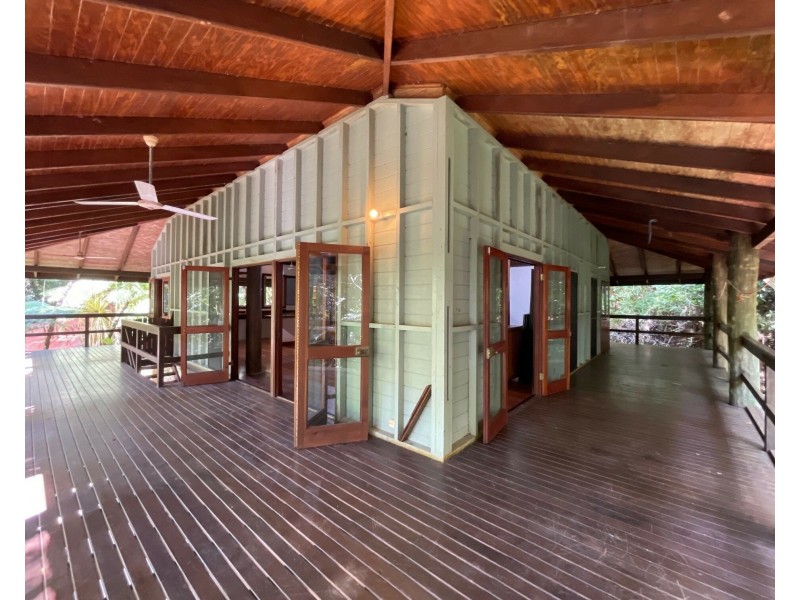 21 Bicton Cl, Bingil Bay QLD 4852