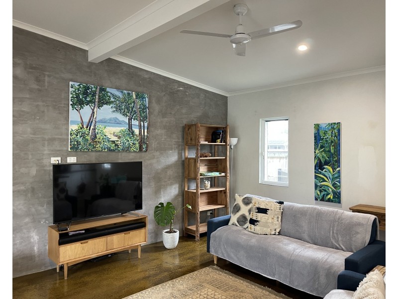 2 Sandpiper Close, Mission Beach QLD 4852