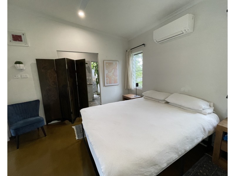 2 Sandpiper Close, Mission Beach QLD 4852