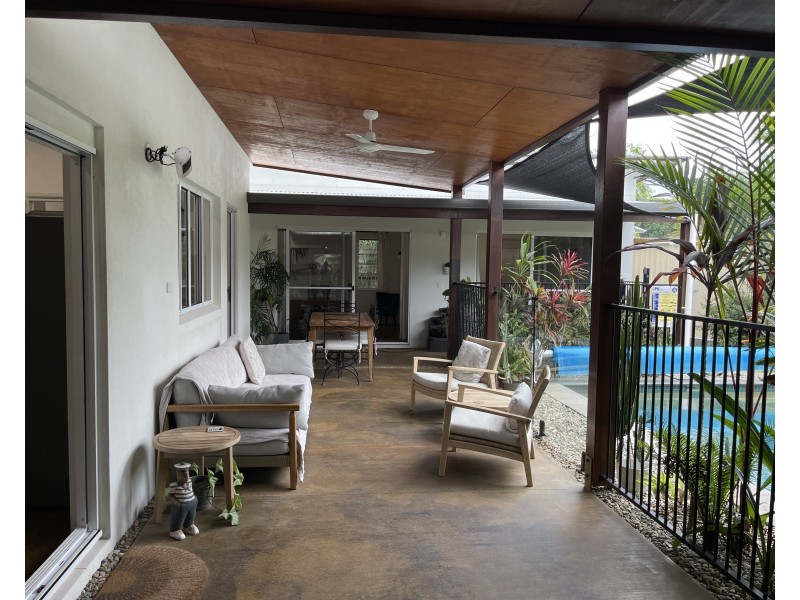 2 Sandpiper Close, Mission Beach QLD 4852