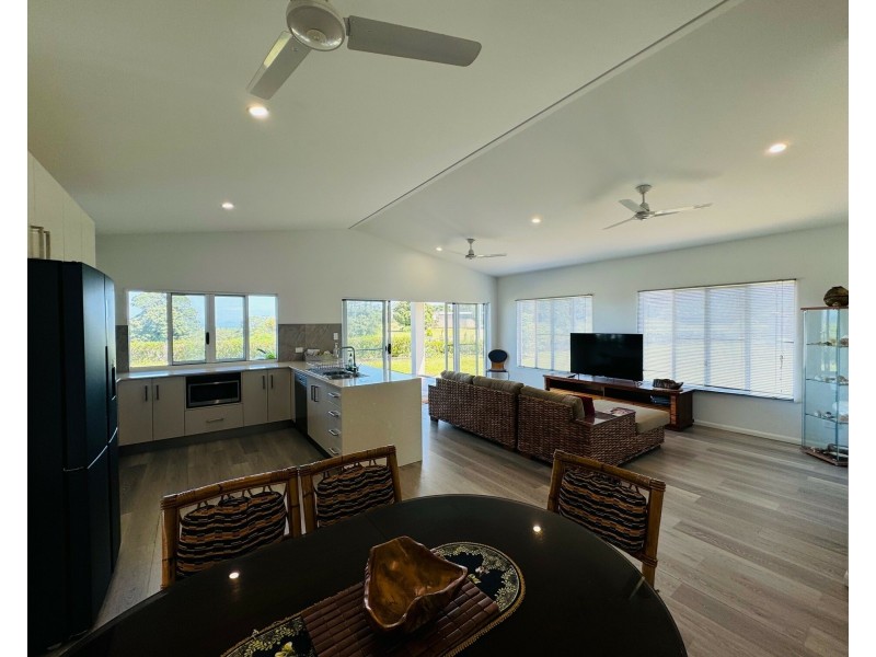 5 Rise Cres, Mission Beach QLD 4852