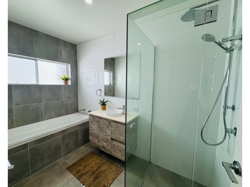 5 Rise Cres, Mission Beach QLD 4852