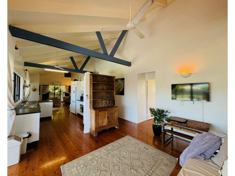 29 Buccaneer St, South Mission Beach QLD 4852