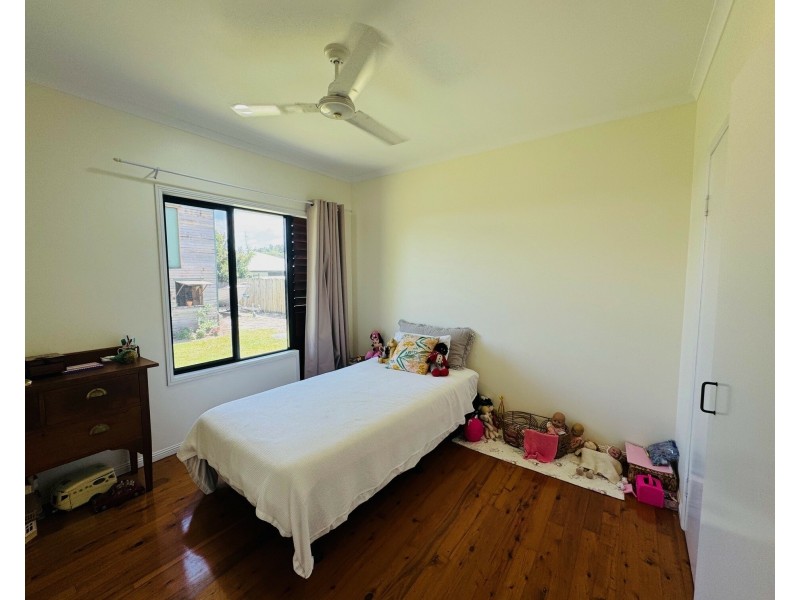 29 Buccaneer St, South Mission Beach QLD 4852