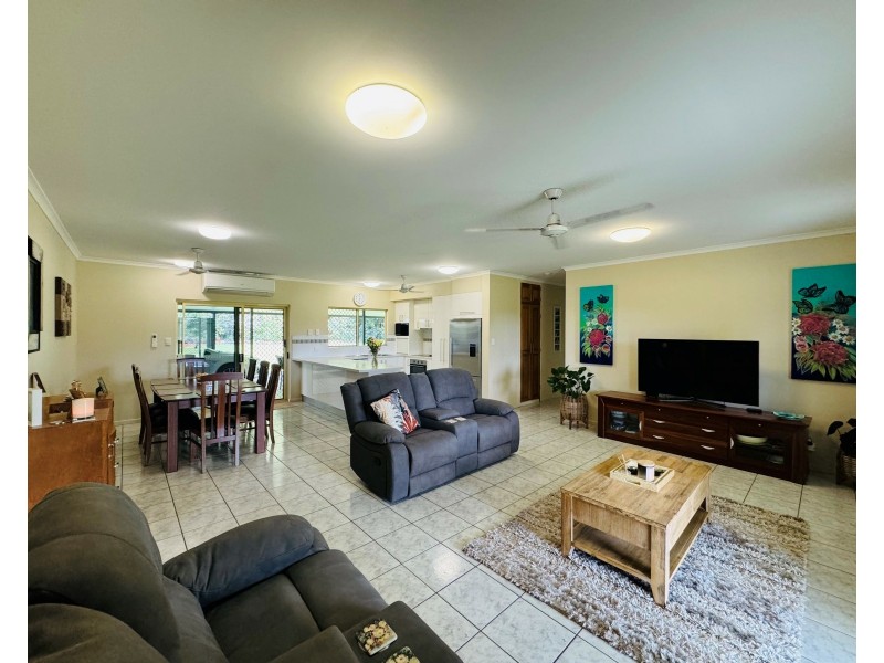 26 Dinan Cl, Bulgun QLD 4854