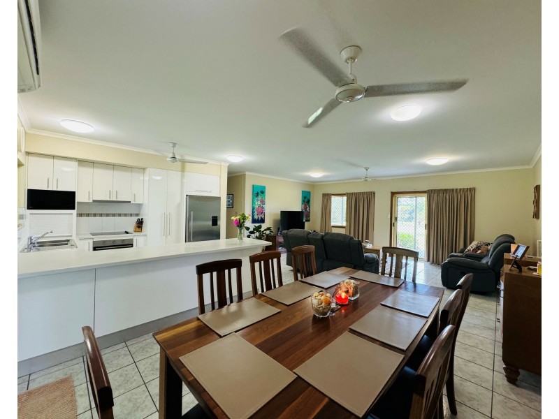 26 Dinan Cl, Bulgun QLD 4854