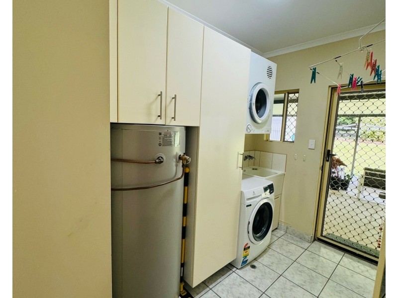 26 Dinan Cl, Bulgun QLD 4854