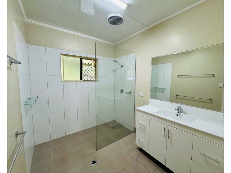 26 Dinan Cl, Bulgun QLD 4854