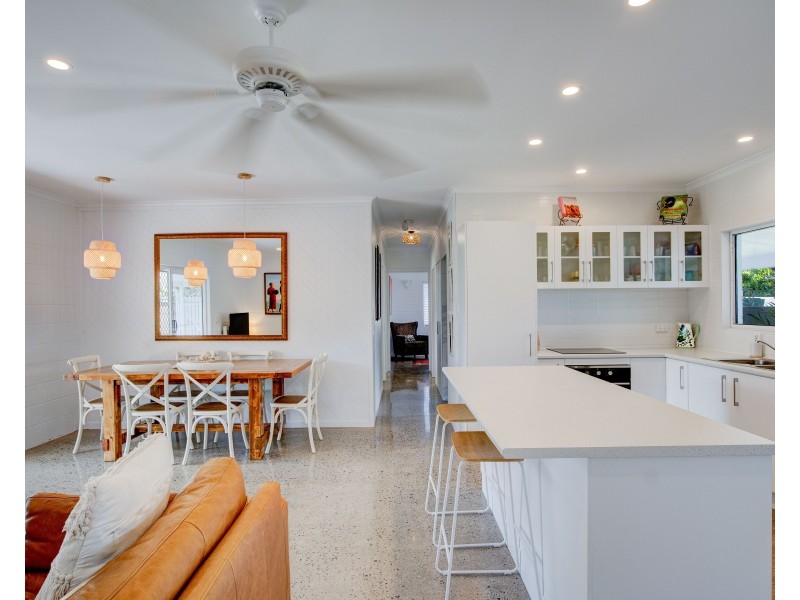 13 Buccaneer St, South Mission Beach QLD 4852