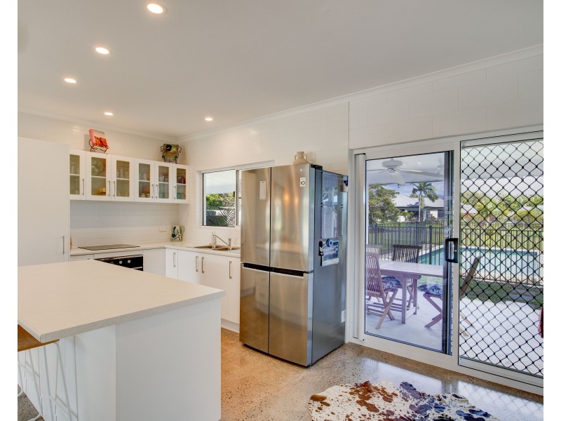 13 Buccaneer St, South Mission Beach QLD 4852