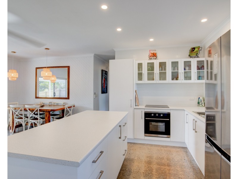 13 Buccaneer St, South Mission Beach QLD 4852