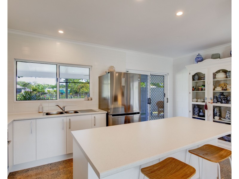 13 Buccaneer St, South Mission Beach QLD 4852