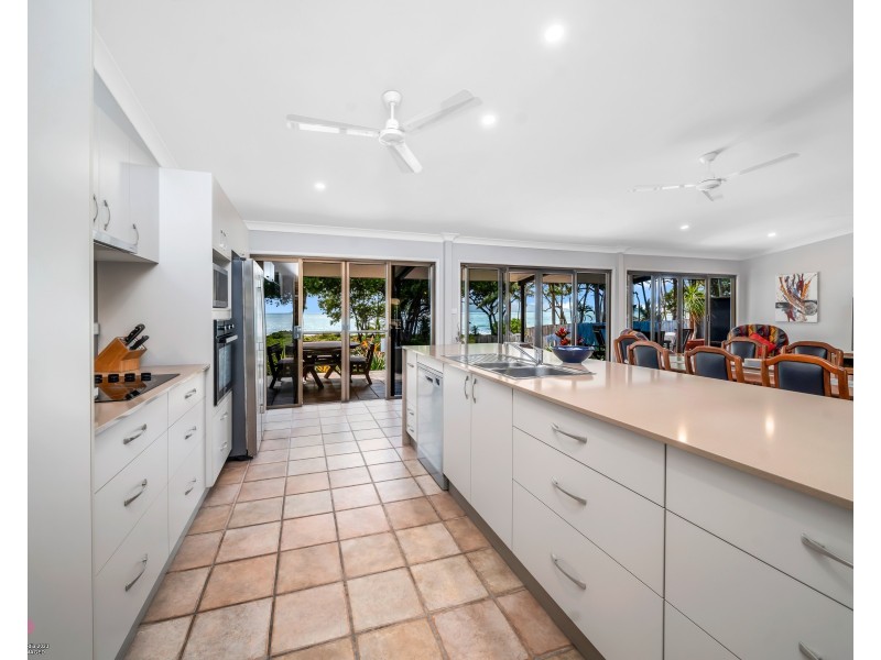 80 Reid Rd, Wongaling Beach QLD 4852