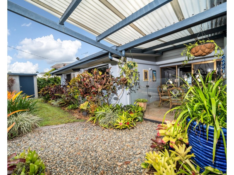 80 Reid Rd, Wongaling Beach QLD 4852