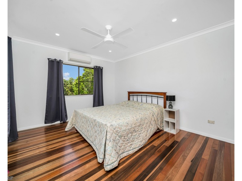 51 Mission Dr, South Mission Beach QLD 4852