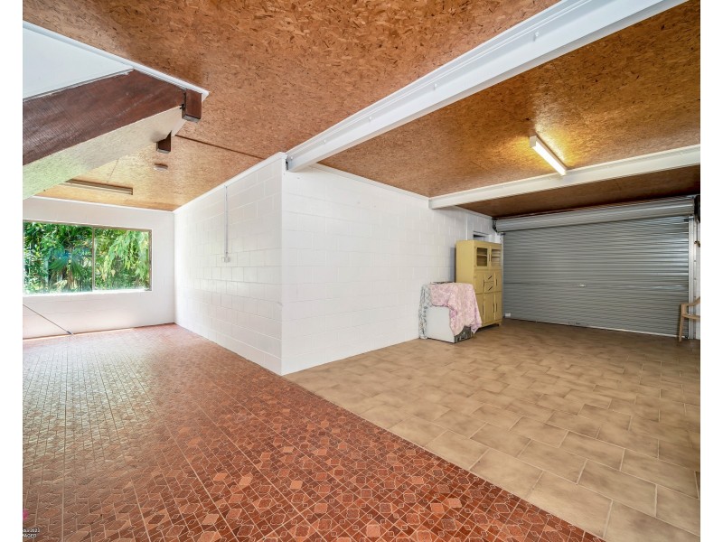 51 Mission Dr, South Mission Beach QLD 4852