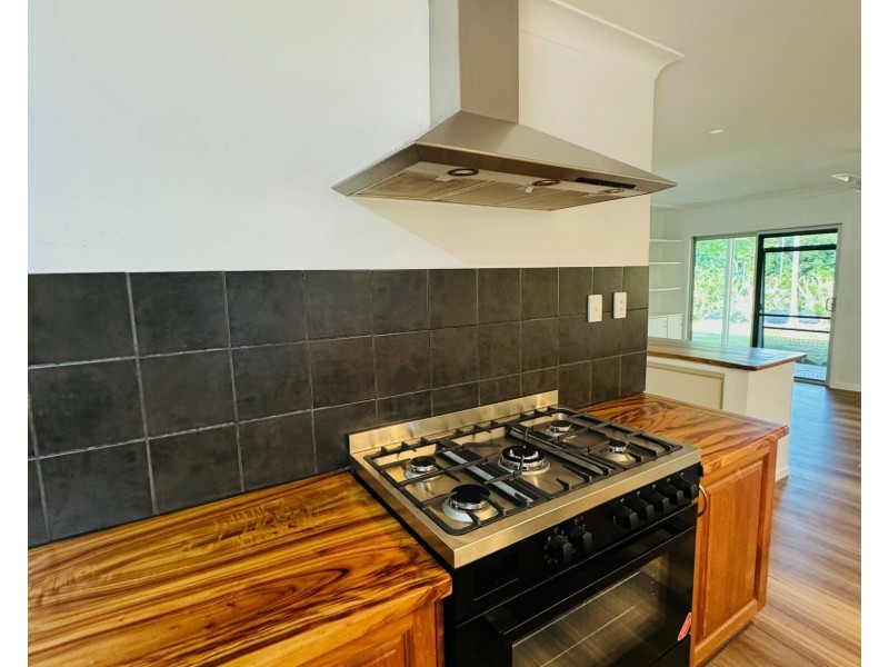 9 Mor Gan O St, Bingil Bay QLD 4852