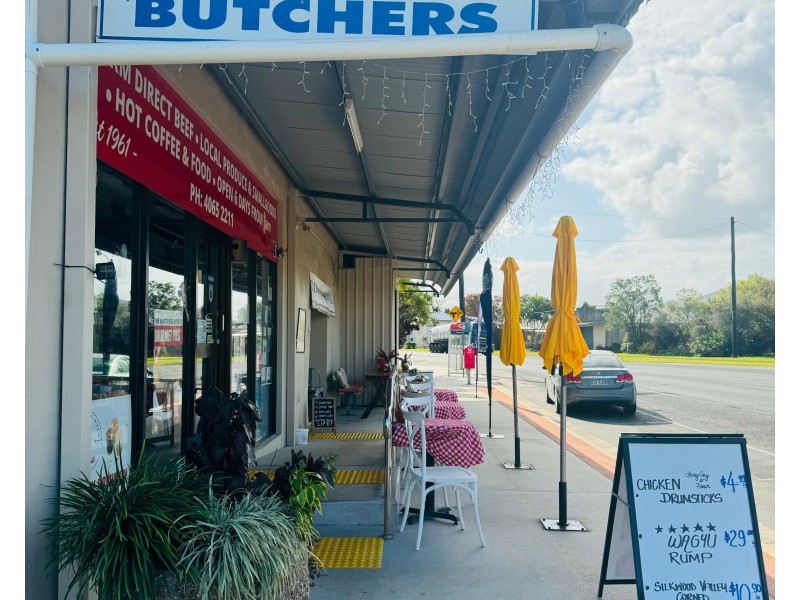 305 Silkwood Japoon Rd, Silkwood QLD 4856