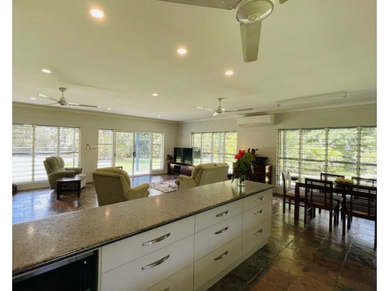 33 Thomas Ct, Bulgun QLD 4854