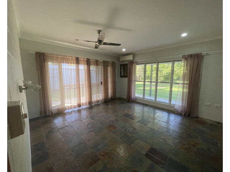 33 Thomas Ct, Bulgun QLD 4854