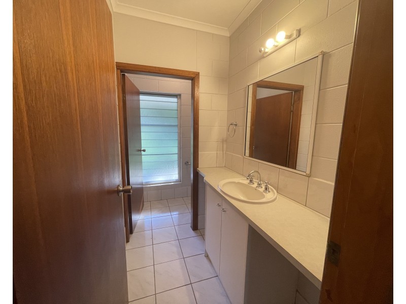 33 Thomas Ct, Bulgun QLD 4854