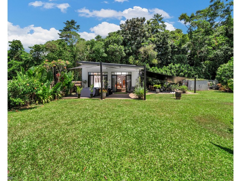 14 Reef Cl, Mission Beach QLD 4852