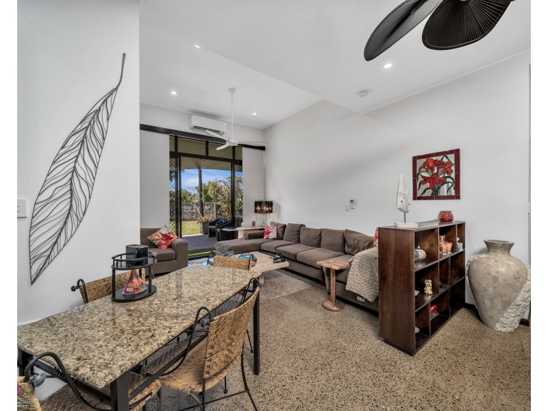 14 Reef Cl, Mission Beach QLD 4852