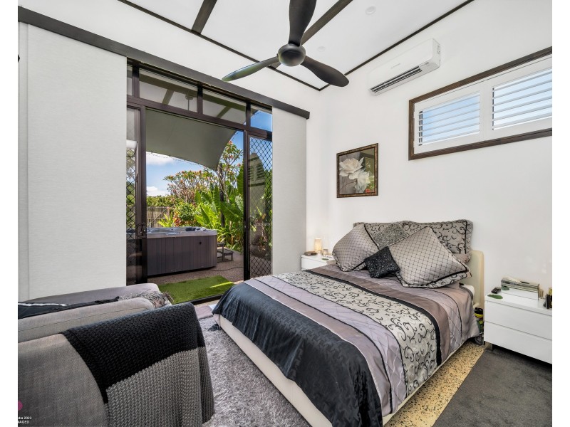 14 Reef Cl, Mission Beach QLD 4852