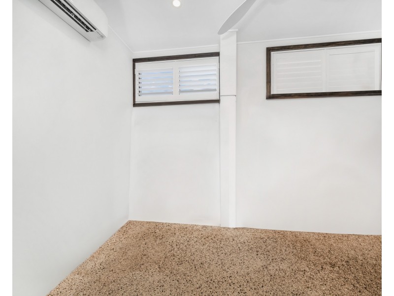 14 Reef Cl, Mission Beach QLD 4852