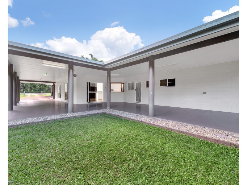 9 Abraham St, Tully QLD 4854